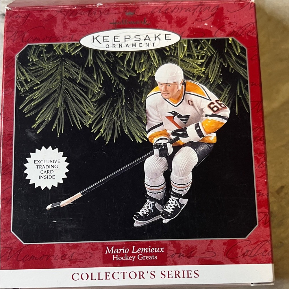 Hallmark Keepsake Ornament - Mario Lemieux Pittsburgh Penguin Black, Gold &White